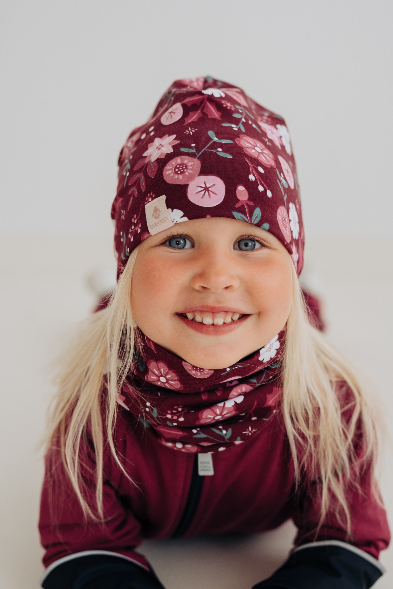 Children's merino wool hat METTE "Winter Flowers"